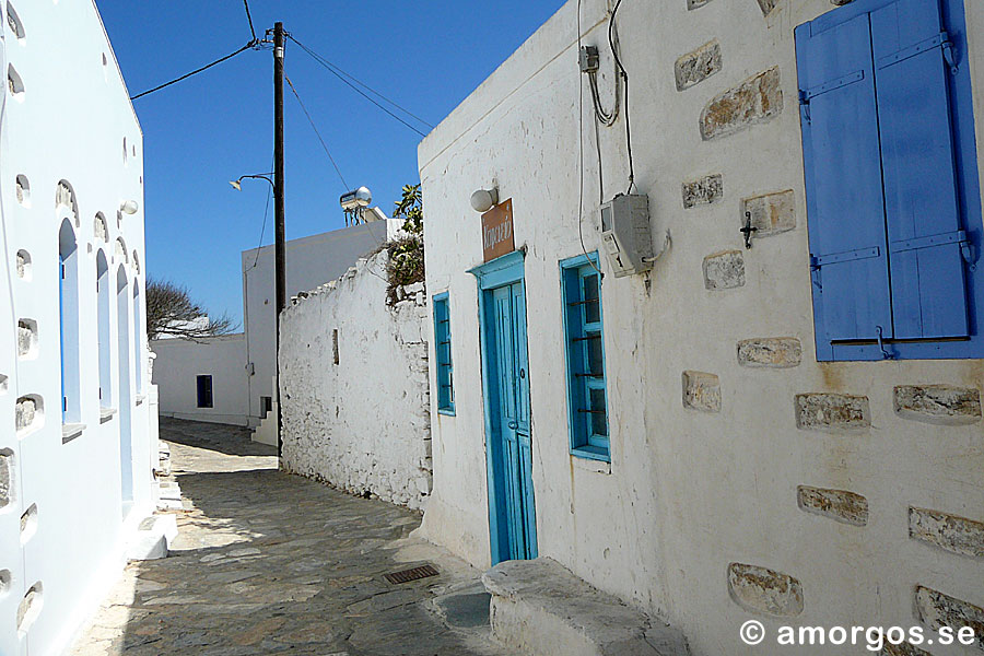 Vroutsi är en liten by som ligger sydväst om Chora på Amorgos.